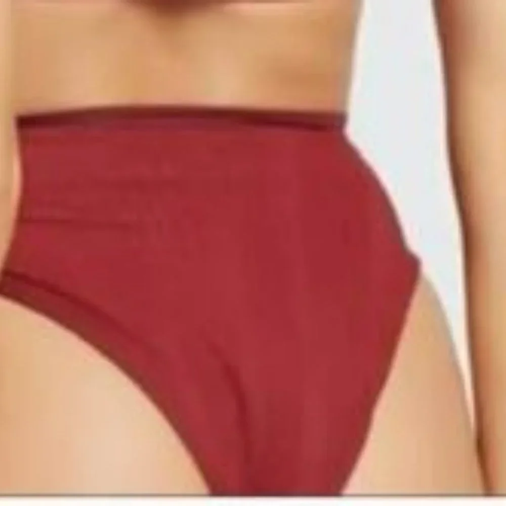 NWT L*Space Ribbed Frenchi Bikini Bottom in Sangria / Red (Size: M) - Picture 3 of 7